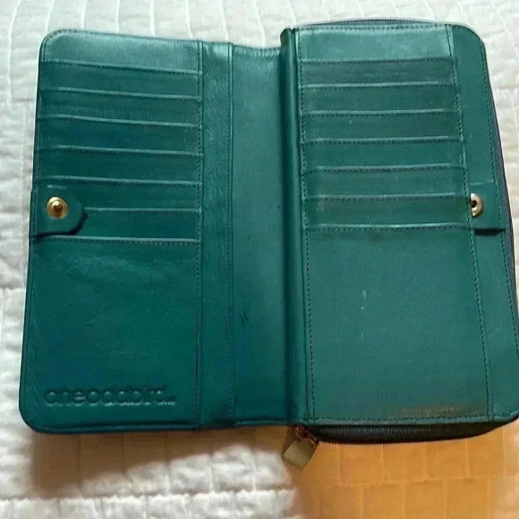 One Odd Bird brand wallet teal blue color - Picture 2 of 7